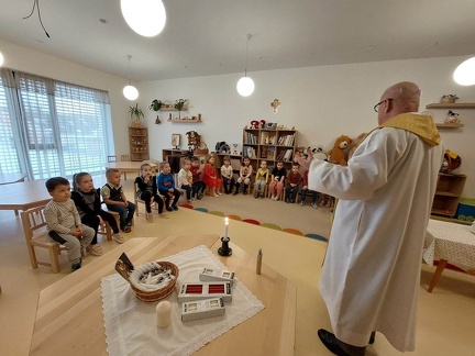 329121180 1234878660755683 1801461338671695228 n